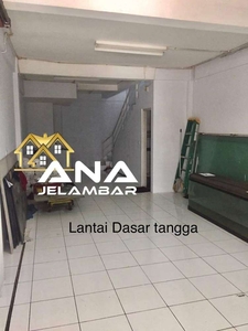 ANA RUMAH Gandeng Uk 8x14m di Komplek Tubagus Angke, Jelambar