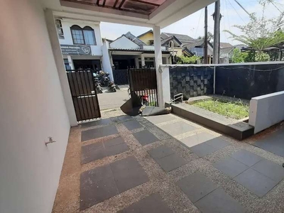 Di jual cepat murah rumah komplek istana kawaluyaan scurity 24jam