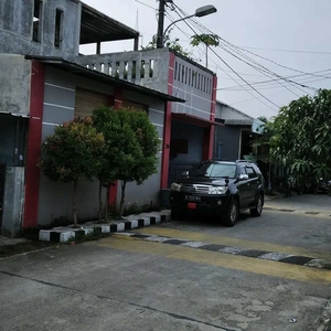 Di Jual Cepat Rumah 3 lantai Sangat Murah Lokasi Aren Jaya Bekasi Kota