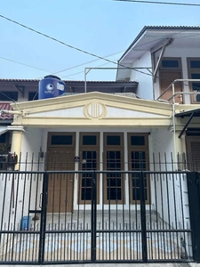 Di kontrakan rumah