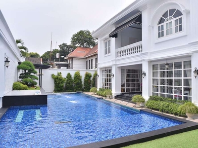 Dijual cepat Rumah Modern Hoek Hadap Timur di Pejaten Jakarta Selatan