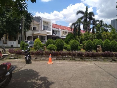 Dijual rumah 2lt Perum Arcadia. Pegangsaan. Jakarta Utara.