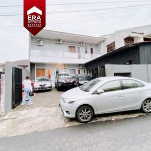 Dijual Rumah LT 301 LB 290 2 Lantai Cocok Untuk Tempat Usaha - Jakarta Selatan