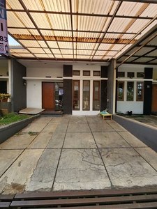 Disewa Rumah 1 1/2 Lantai Siap Huni Strategis di Mekar Wangi Bandung