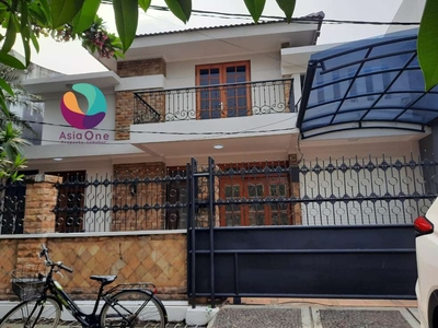 Disewa Rumah Rapih Siap Huni di Jl. Gedung Hijau, Pondok Indah