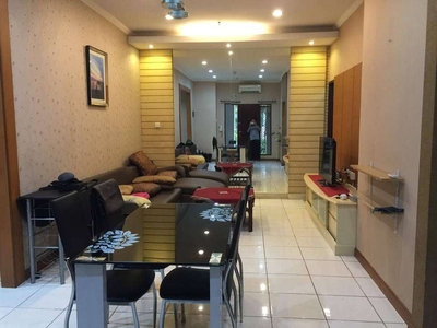 Disewakan apartemen mediterania garden 2 , 3 BR full furnished