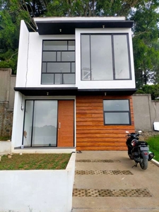 HOME VILLA LEMBANG