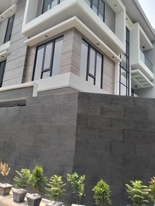 Jual Rumah Brand New 3 Lantai 12,4x13 di Taman Permata Sunter