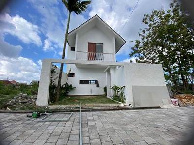 Jual villa baru munggu pererenan lt 225 m2