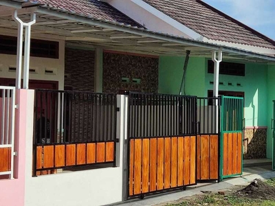Miliki Rumah Baru, Free Canopi Di Medokan Ayu, Rungkut, Dekat OERR