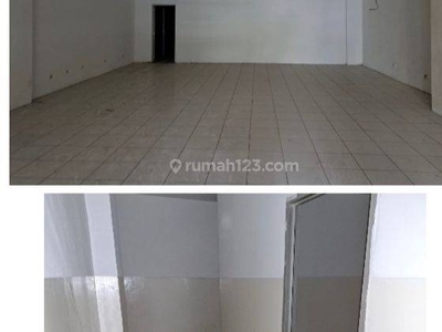 RUKO TENGAH KOTA RAMAI DAERAH KOMERSIL PARKIR BASEMENT