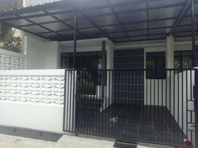 Rumah baru siap huni di Margahayu Raya dekat Metro Buah batu