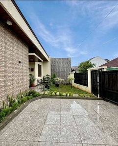 Rumah cantik dan mewah di Jatiwaringin Pondok gede.