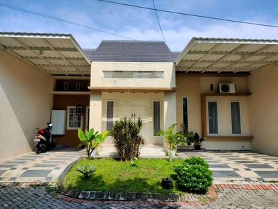 RUMAH DARUSSAADAH REGENCY KEBOMAS GKB GRESIK