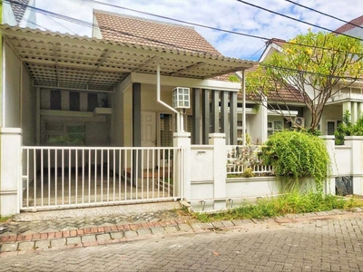 RUMAH LUAS DI GRAHA TIRTA WARU SIDOARJO