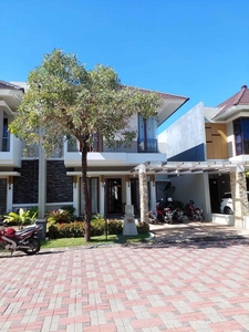 Rumah mewah dalam perumahan Elit jalan kaliurang dekat UGM Jogja