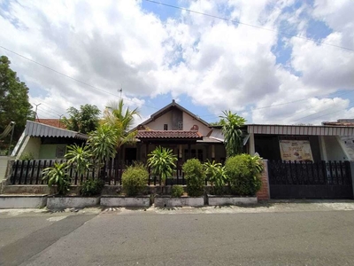 RUMAH TENGAH KOTA YOGYA