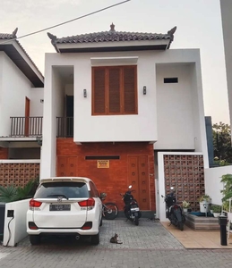 Rumah unik model Bali siap huni bisa KPR di Cipageran Cimahi