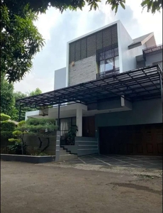 TOWN HOUSE DALAM KOMPLEK ELITE BILLYMOON PONDOK KELAPA