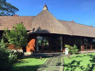 Villa Cantik Sangat Luas di Kediri Tabanan