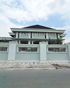 Villa super mewah dijual murah