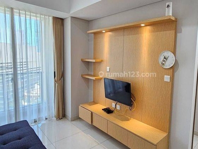 Apartemen Taman Anggrek Residences 2 Kamar Tidur Bagus Furnished