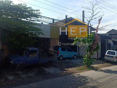 Dijual Tanah dan Bangunan
di Jalan raya Wolter Monginsidi
Pedurungan Semarang
