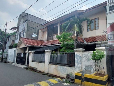 DIJUAL.CEPAT MURAH RUMAH KAYU PUTIH JAKARTA TIMUR