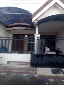 Disewakan Murah Rumah Cantik Sawojajar 2 Full Renovasi 2 Lantai Kamar Banyak Dekat Exit Toll - Malang