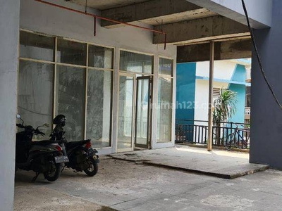 Gedung Brand New Arcade PIK Gandeng Hoek + Badan