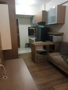 D I J U A L Apartemen tengah kota, dekat Galaxy Mall , Pakuwon City