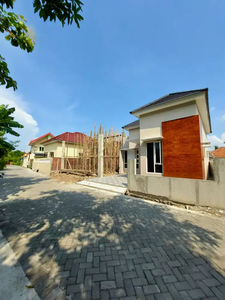 Dijual Rumah Baru Ready Stok Dekat Jalan Raya Majapahit