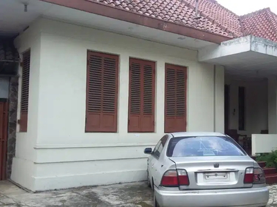 Dijual Rumah Cocok Untuk Usaha di Sayap Dago Riau