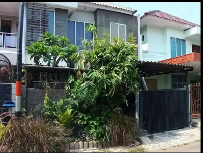 Dijual Rumah Siap Huni 2 Lantai di Taman Modern Cakung