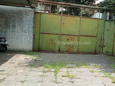 Gudang dan workshop di Dakota dekat borma dan dekat tol Pasteur