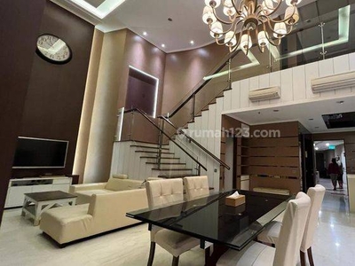 Royal Suite Cosmo 4 BR High Floor Kemang Village