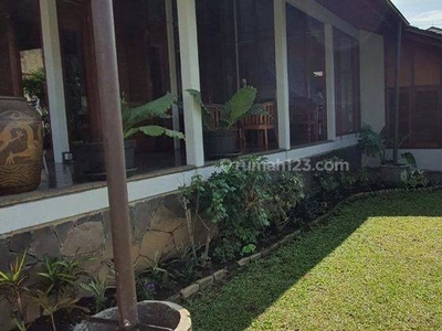 Rumah Furnish Cozy With Pool di Setiabudi Bandung