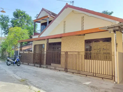 Rumah manahan 108Mt, 4Kt, 2Km, 2lantai, banjarsari, solo