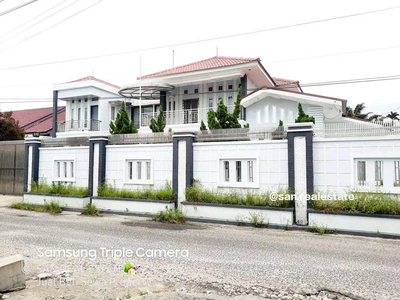 Rumah Mewah 2 Lt. Full Perabot Lux+ Kolam Renang Pribadi di Sukajadi