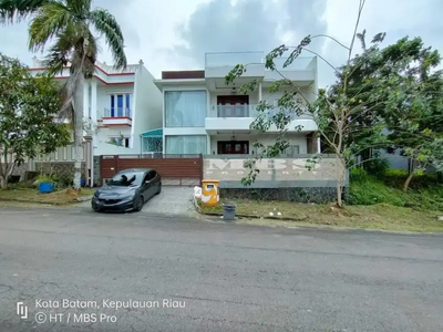 Rumah Mewah 2.5Lantai Jln Boulevard Raya Sukajadi Batam Centre