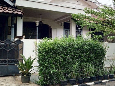 Turun Harga Rumah dengan lingkungan nyaman sektor 3 Bintaro