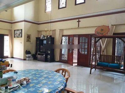 Rumah taman, 502/300, 2 lt, di Villa Cinere Mas