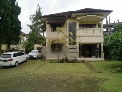 Rumah Villa Sekipan Wisata Tawangmangu Karanganyar Jawa Tengah