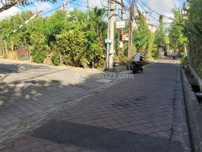 Tanah Kecil di Central Seminyak , Badung Kawasan Villa