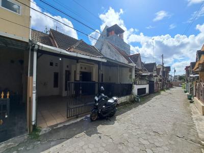 Rumah 3 Kamar Di Perumahan Daerah Seturan Dekat Kampus Atmajaya, UPN, Depok Sleman