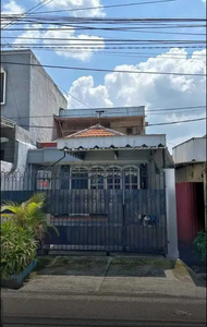 Dijual Cepat rumah 2 lantai‼️ Lokasi Petemon Surabaya