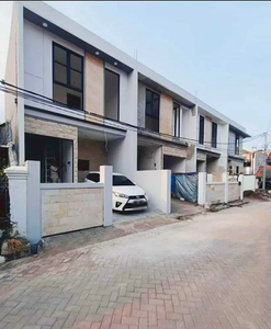 Dijual Cepat Rumah Baru 2 Lt Simpang Darmo Permai Selatan