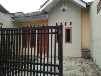 Dijual cepat rumah di BTR