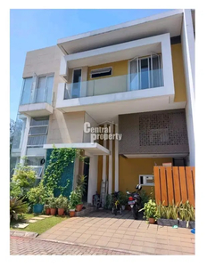 Dijual Rumah 2 Lantai dengan Mezanine di Simatupang Residence