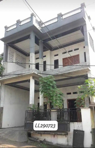 DIJUAL RUMAH 3 LANTAI Rumah 3 lantai di Bukit Golf Cibubur